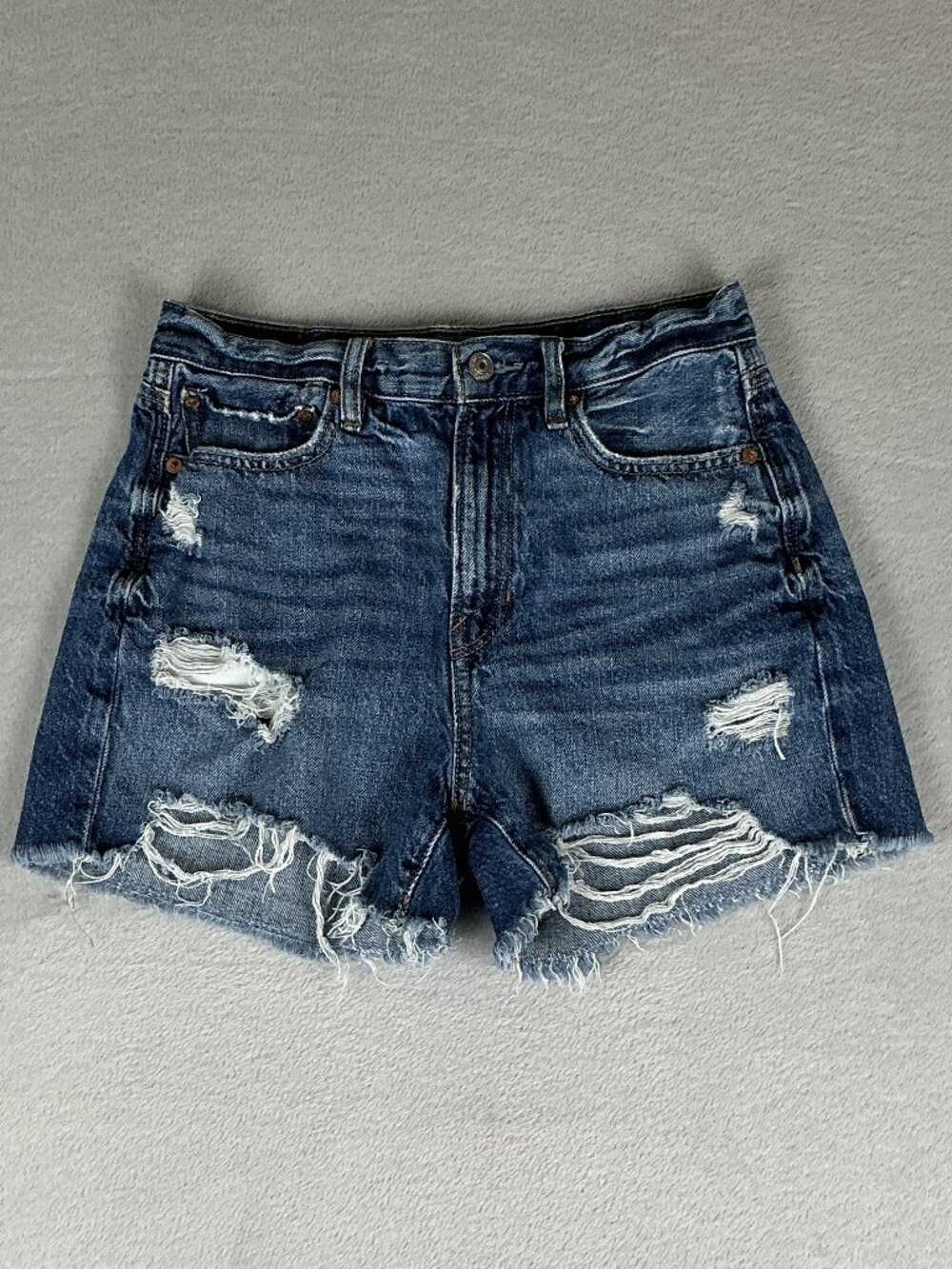 American Eagle 90s Boyfriend Shorts Women's Size 2 Blue Distressed 100% Cotton.